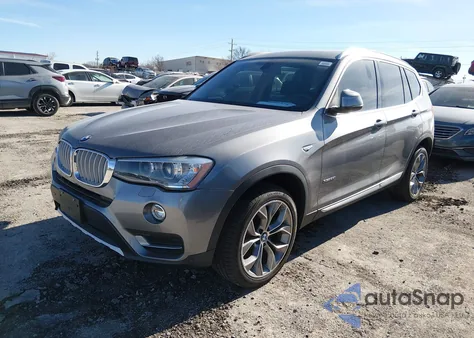 2015 BMW X3 xDrive28I z USA, uszkodzony, nr VIN 5UXWX9C50F0D53432